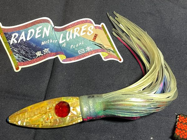 Japanese Raden Lure. Big Game Lure,Tuna ,Flat Head 12  2 Hole jet  mother of pearl. Fashion